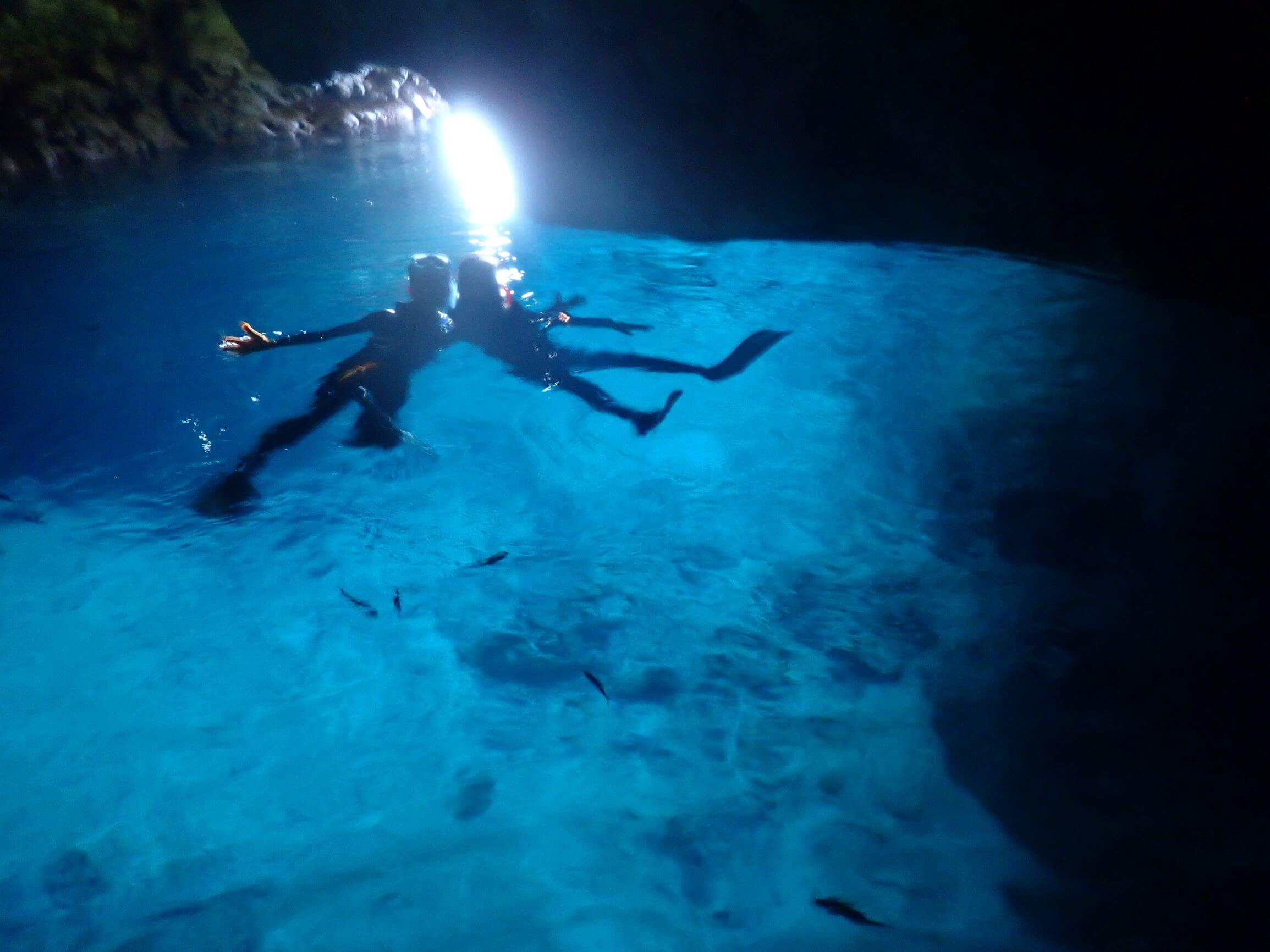 沖縄青の洞窟